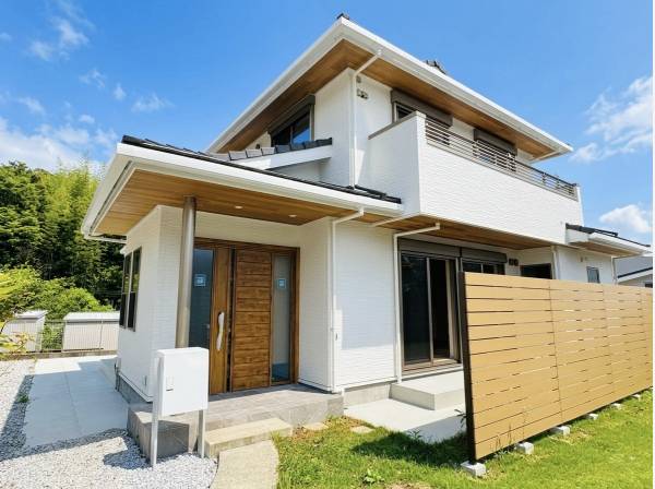 神奈川県三浦郡葉山町一色の中古戸建