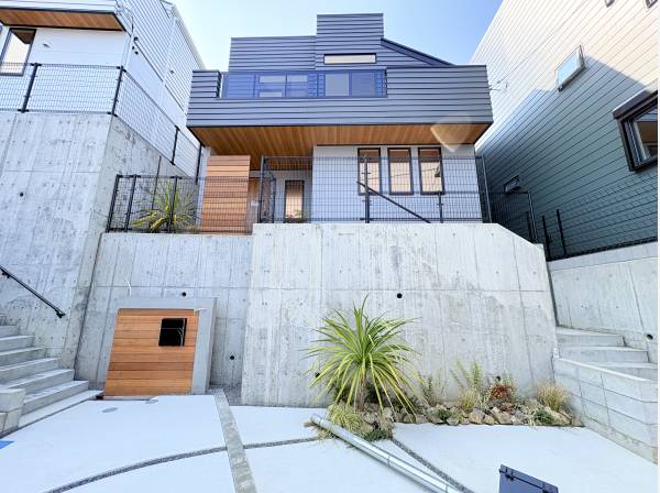 神奈川県藤沢市片瀬４丁目の新築戸建