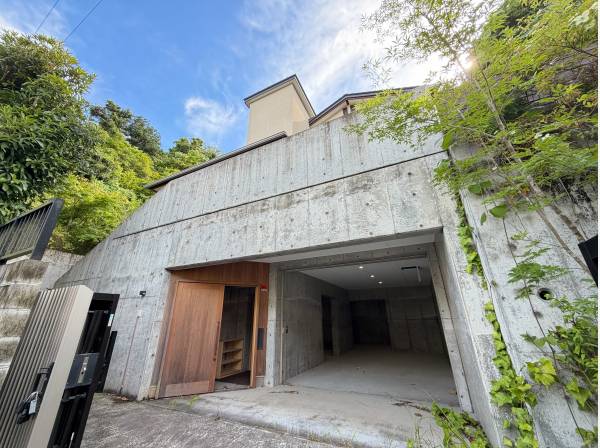 神奈川県鎌倉市扇ガ谷４丁目の中古戸建