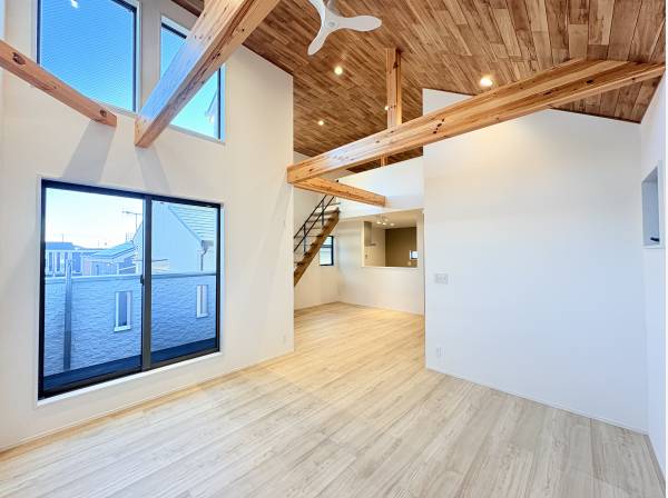 神奈川県茅ヶ崎市菱沼１丁目の新築戸建