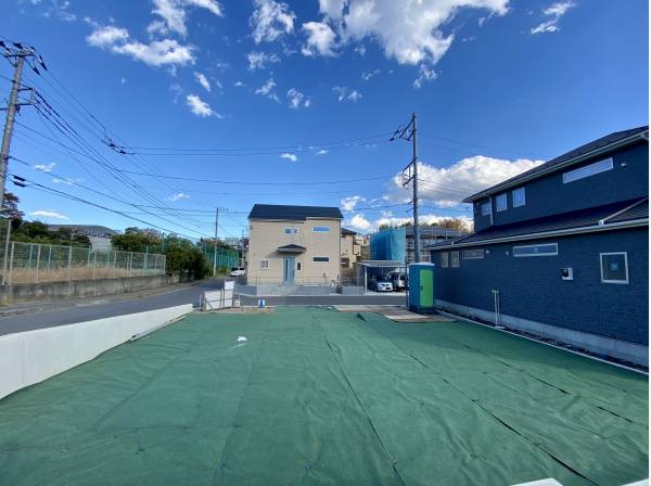 藤沢市円行の角地の土地です。