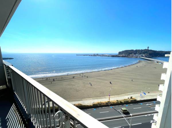 遮るものは何もなく海を望めます