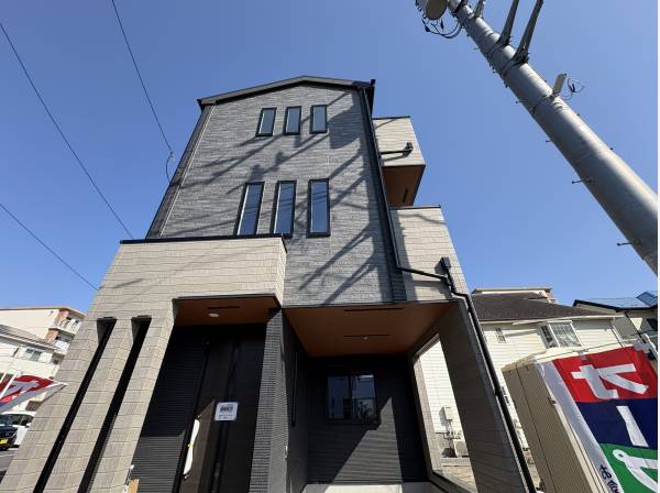 神奈川県平塚市龍城ケ丘の新築戸建