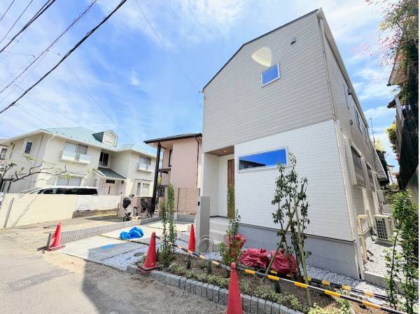 神奈川県藤沢市鵠沼松が岡２丁目の新築戸建
