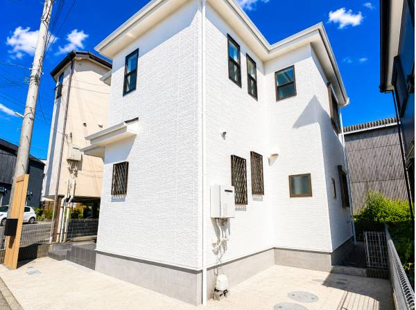 神奈川県三浦郡葉山町一色の中古戸建