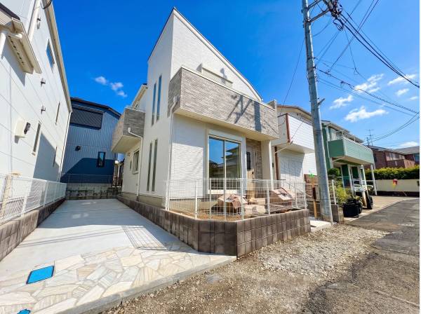 神奈川県藤沢市鵠沼海岸３丁目の新築戸建