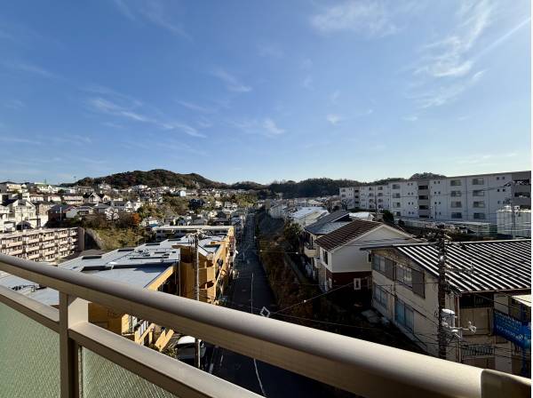 神奈川県逗子市池子２丁目のマンション