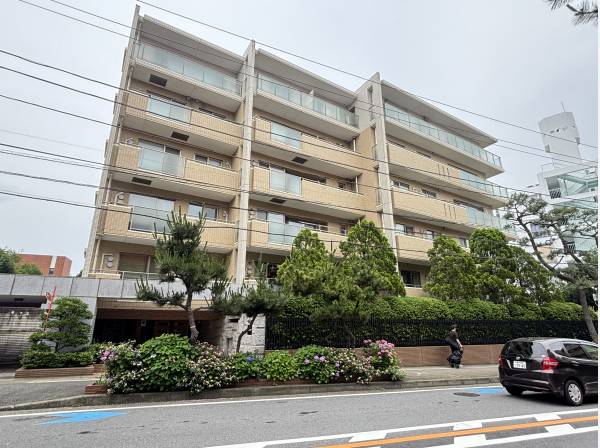 海岸まで徒歩3分のリゾートライフ！