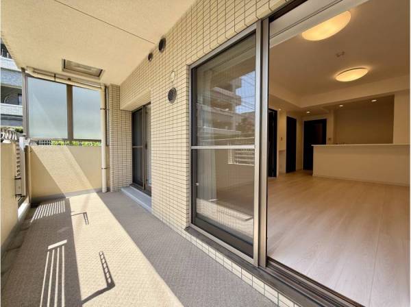 神奈川県逗子市新宿１丁目のマンション