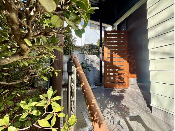 神奈川県茅ヶ崎市浜竹４丁目の中古戸建