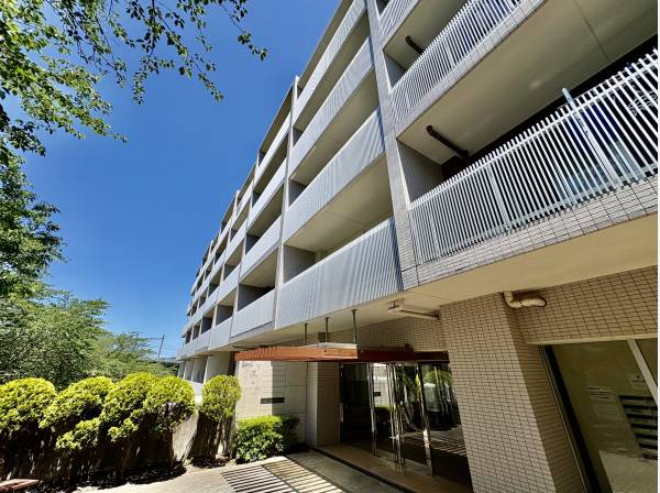 神奈川県三浦市初声町下宮田のマンション