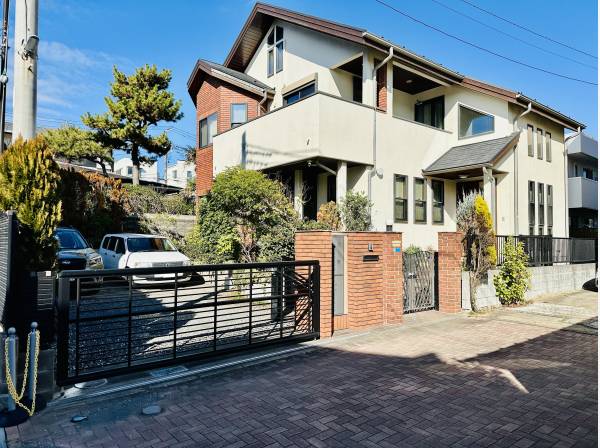 神奈川県鎌倉市由比ガ浜４丁目の中古戸建