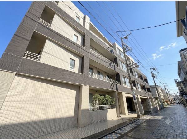 神奈川県藤沢市鵠沼海岸２丁目のマンション