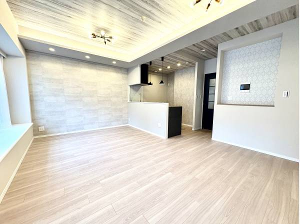神奈川県逗子市新宿２丁目のマンション