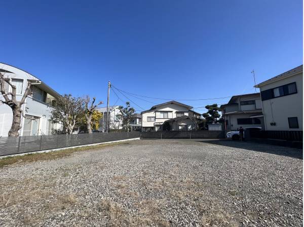 建築条件無の売地でございます。