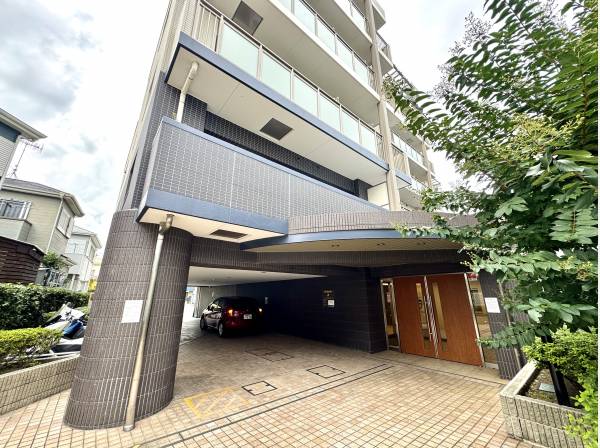 神奈川県藤沢市本藤沢２丁目のマンション