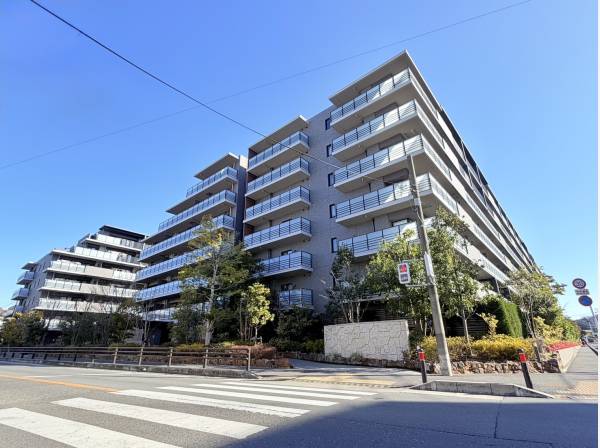 神奈川県鎌倉市岩瀬１丁目のマンション