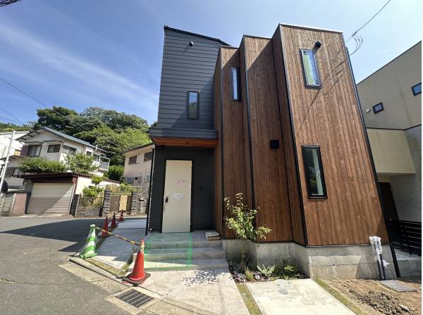 神奈川県三浦郡葉山町堀内の新築戸建