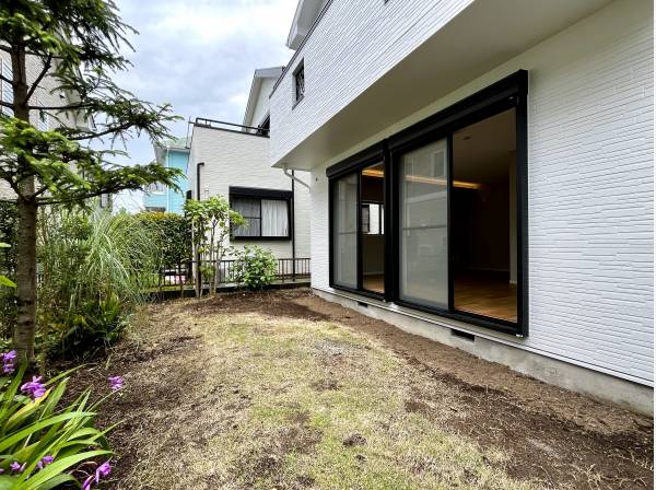 超格安一点 神奈川県三浦郡葉山町一色 / 中古戸建 / 4,399万円【東宝ハウス 文学+小説