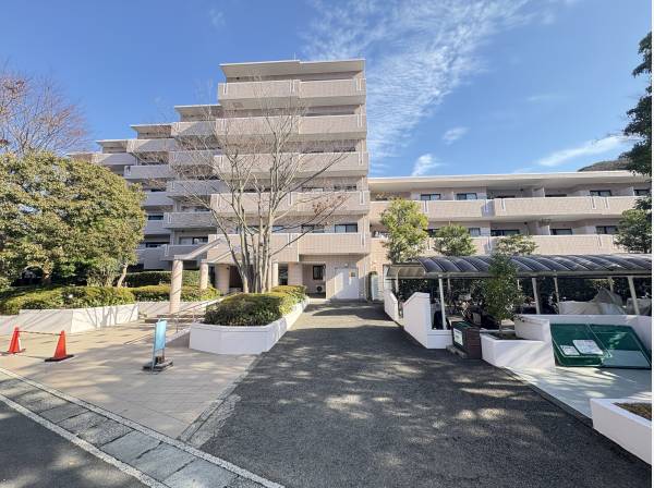 神奈川県三浦郡葉山町長柄のマンション