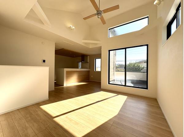 神奈川県藤沢市片瀬海岸３丁目の新築戸建