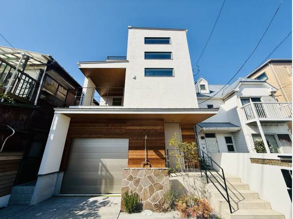 神奈川県鎌倉市腰越３丁目の新築戸建