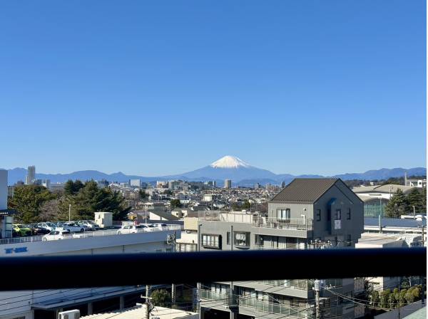 神奈川県藤沢市本町３丁目のマンション