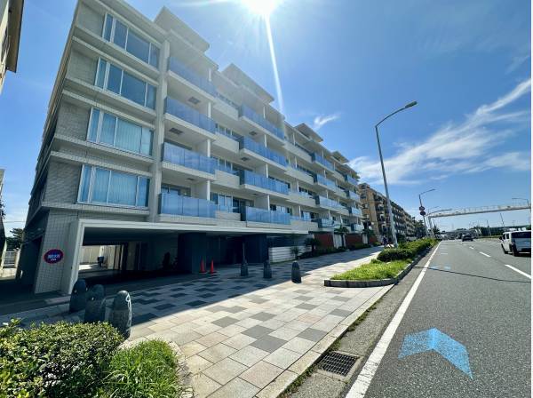神奈川県藤沢市片瀬海岸３丁目のマンション