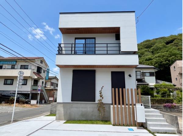 神奈川県三浦郡葉山町一色の新築戸建