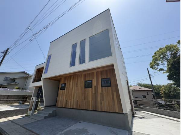神奈川県藤沢市片瀬山１丁目の新築戸建