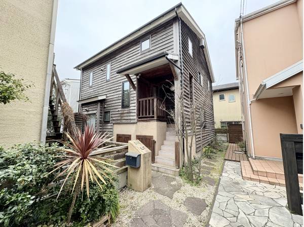 神奈川県藤沢市鵠沼藤が谷３丁目の中古戸建