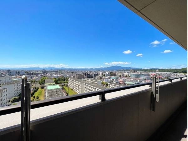 神奈川県茅ヶ崎市赤松町のマンション