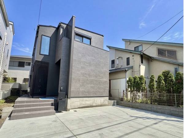 神奈川県藤沢市鵠沼海岸３丁目の新築戸建