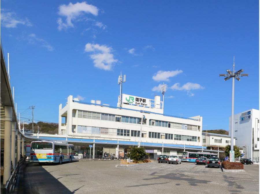 JR「逗子」駅バス9分、「葉桜」停徒歩5分