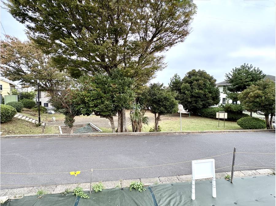 敷地前面の様子です。