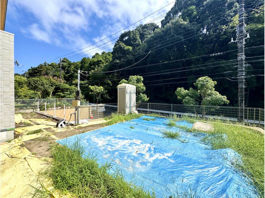 庭先の眺めは緑一望