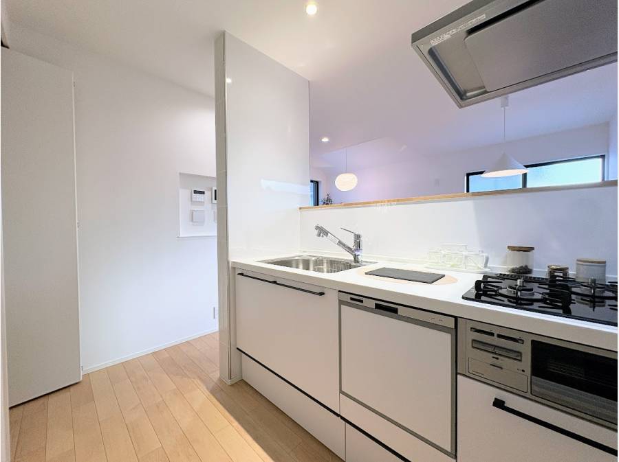 家族との会話が弾む対面キッチン