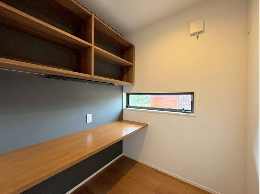 素敵なプライベート空間の書斎スペース