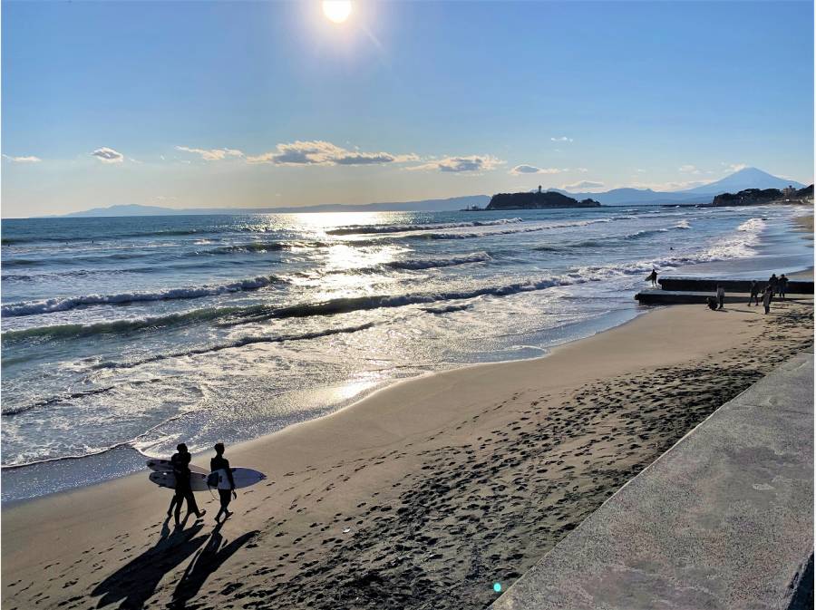 七里ヶ浜まで徒歩11分(約900m)