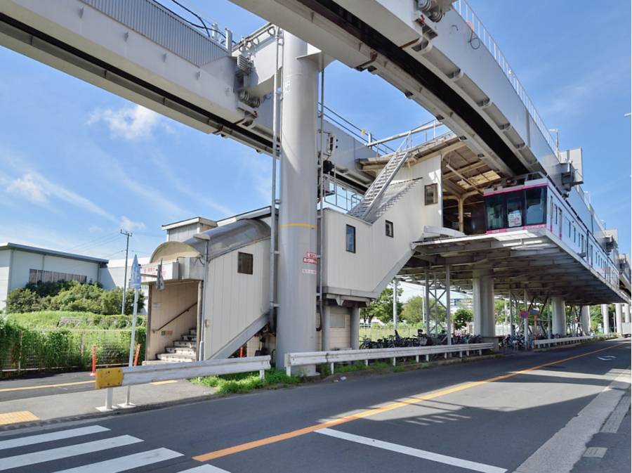 湘南モノレール「湘南深沢」駅まで徒歩18分となります