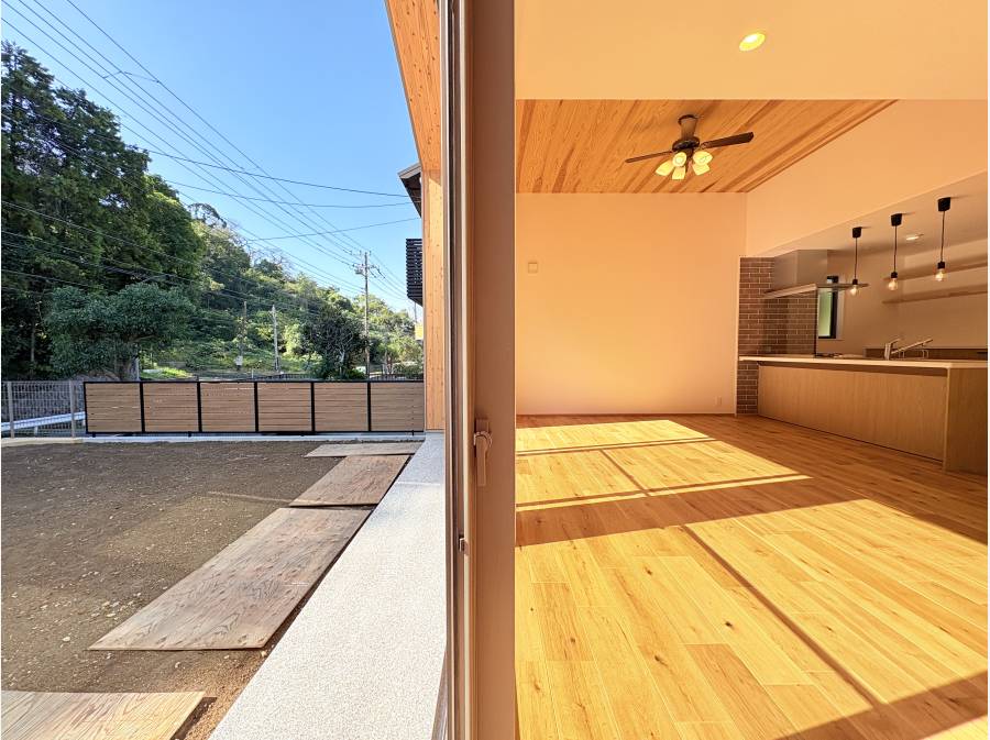 お庭へのアプローチがスムーズなリビング掃き出し