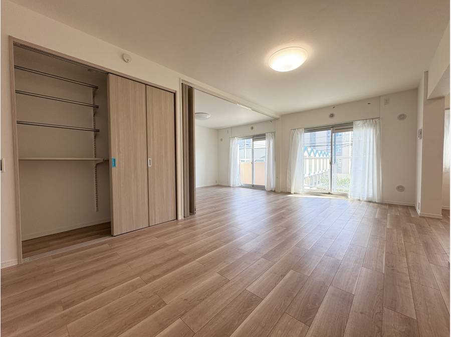 LDKと洋室をつなげると23.5帖のお部屋に。