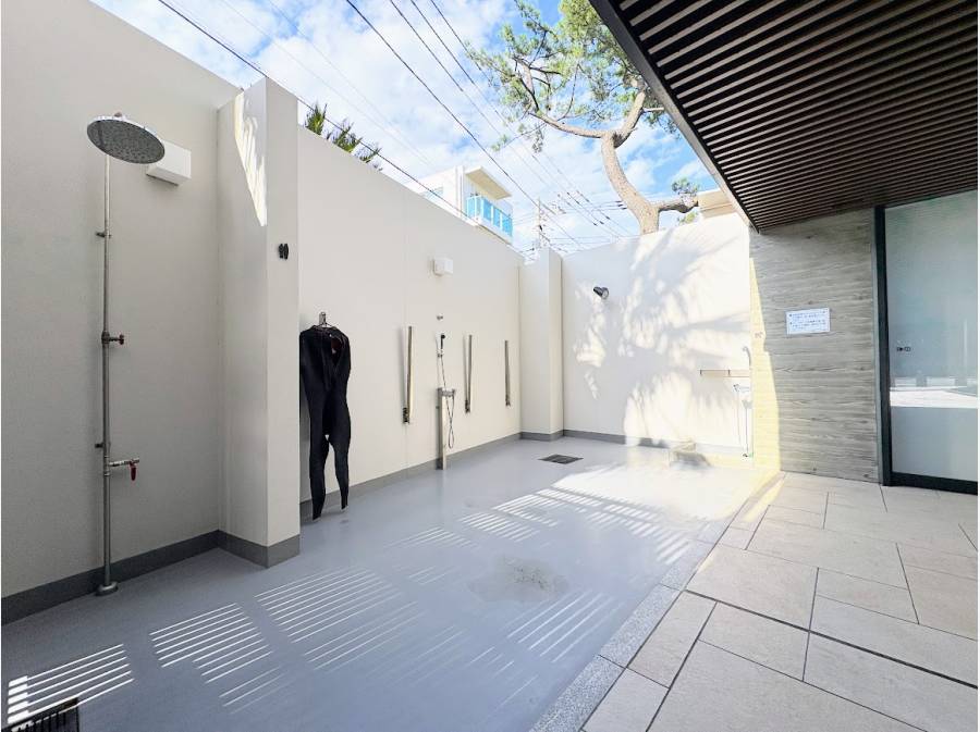 サーフィン帰りに嬉しいシャワー付き