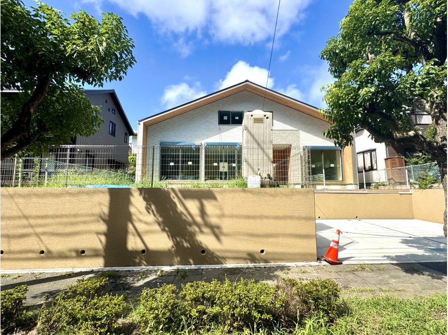 南側に間口が広いため敷地に存分に日が差し込みます