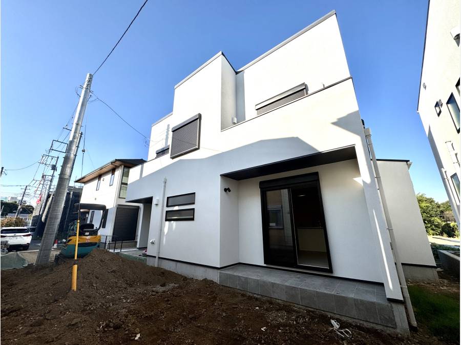 ホワイトカラーの爽やかな外観