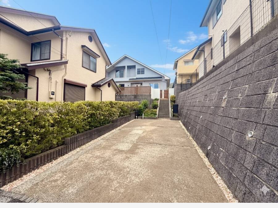 お車3台分駐車可能です!