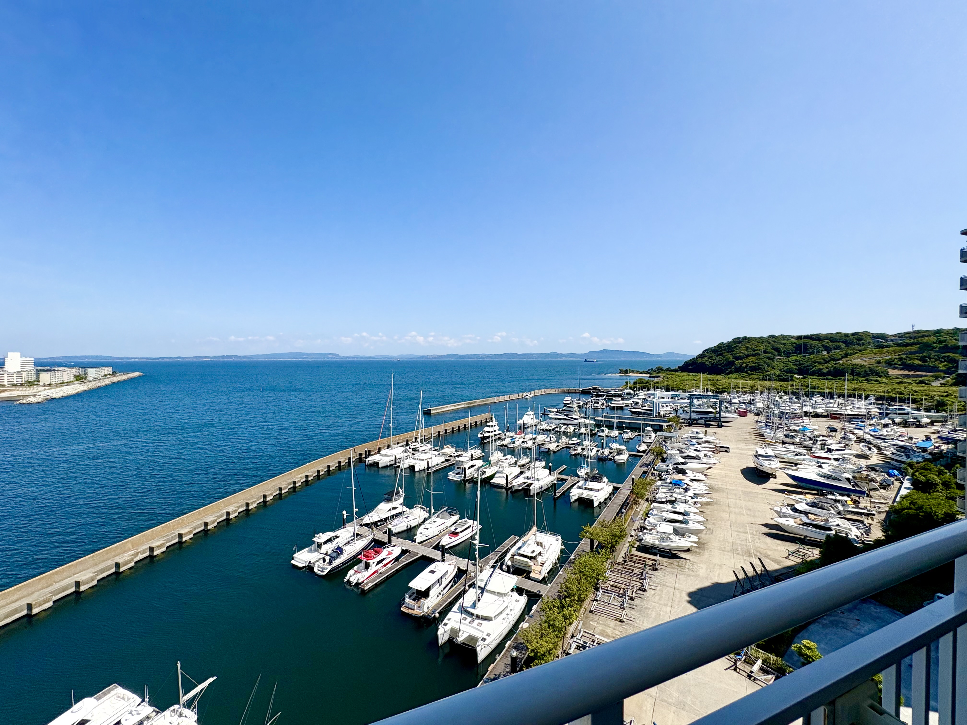 apartment 西浦賀４丁目
